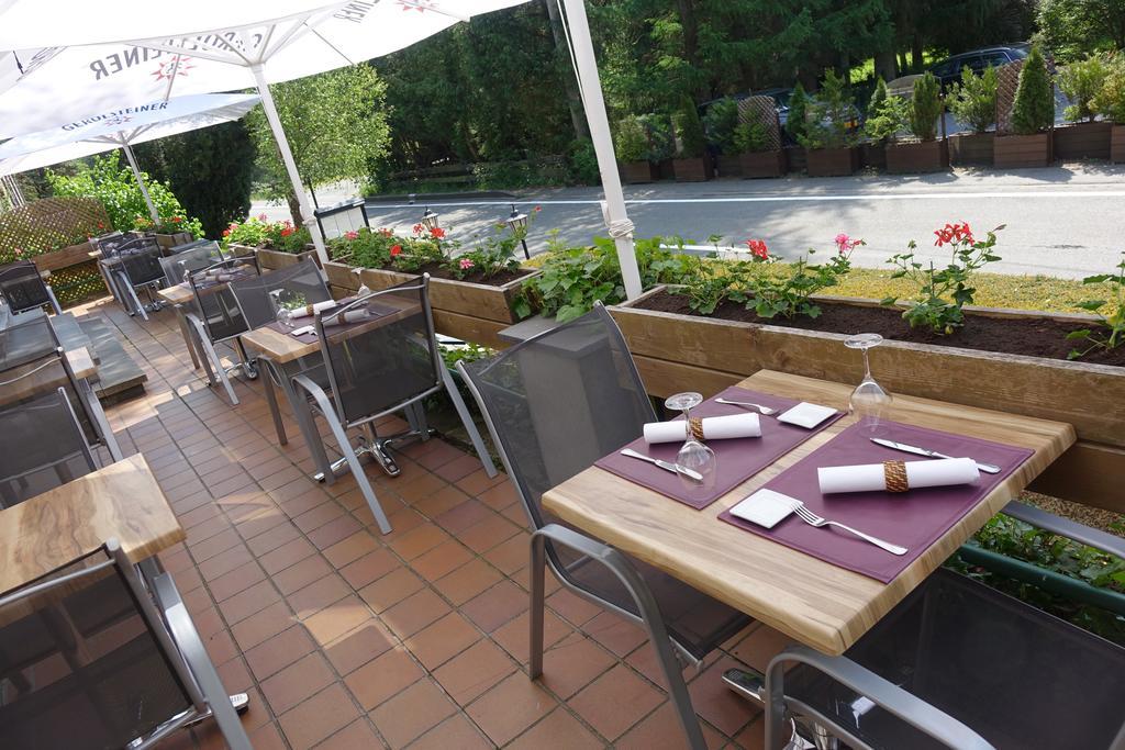 Logis L'Ermitage, Bistrot Des Saveurs הופליזה מראה חיצוני תמונה